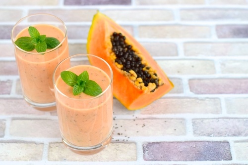 Smoothie z papają na wzdęcia