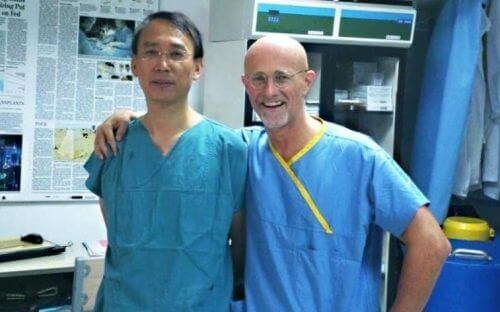Włoski neurochirurg Sergio Canavero ogłosił, że pierwszy w historii przeszczep głowy