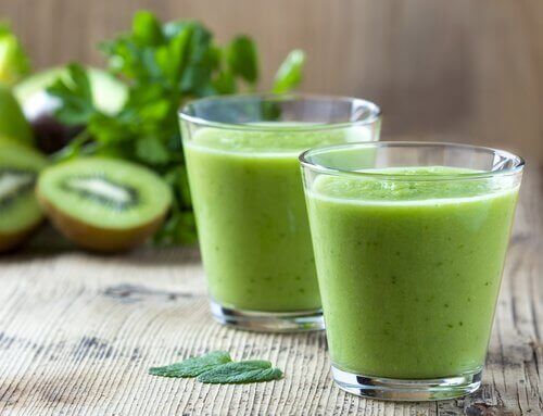 Zielony sok z kiwi i szpinaku