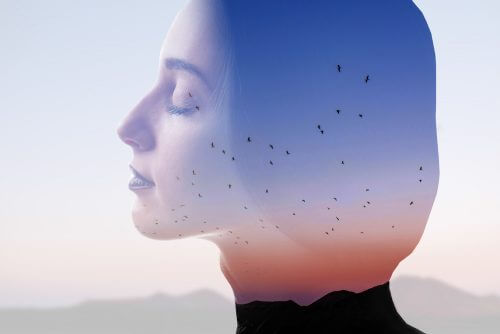 Głowa kobiety - mindfulness Wyczerpanie emocjonalne