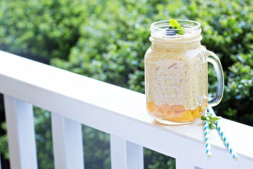 Smoothie z papai owsa i jabłka