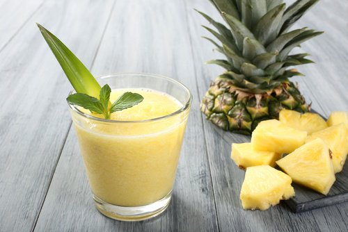 smoothie z ananasa