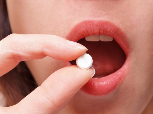 Połykanie tabletki antydepresyjnej