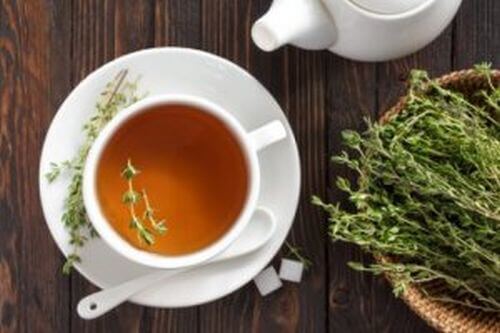 Herbaty ziołowe oczyszczające układ trawienny