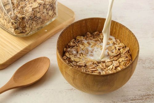 płatki owsiane z mlekiem