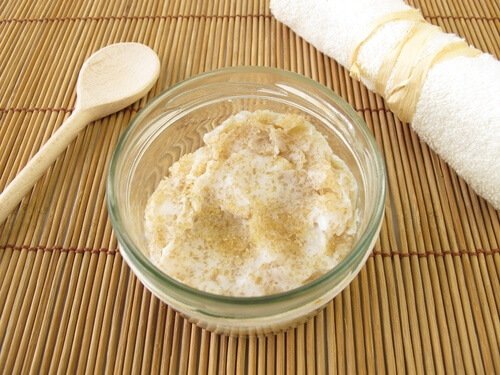 Peeling z mąki żytniej na zbędne owłosienie