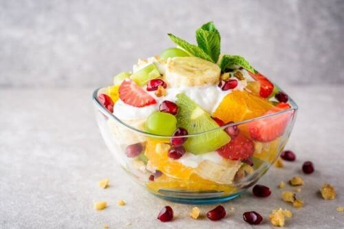 jogurt z owocami