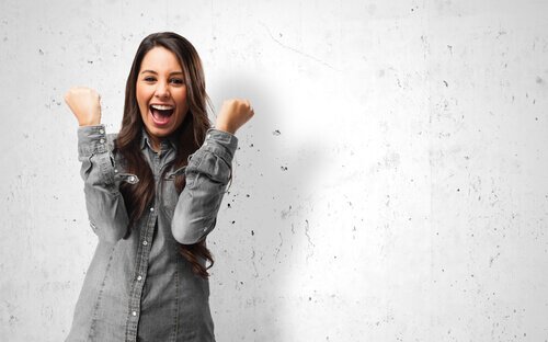 radość i szczęście szczęśliwa kobieta