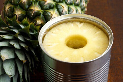 Owoce w puszce Ananas