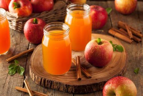sok jabłkowy na hemoroidy i spalanie tłuszczu