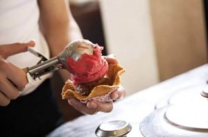 Lody domowej produkcji – przepisy na pyszny deser
