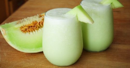 Melon i seler w koktajlu