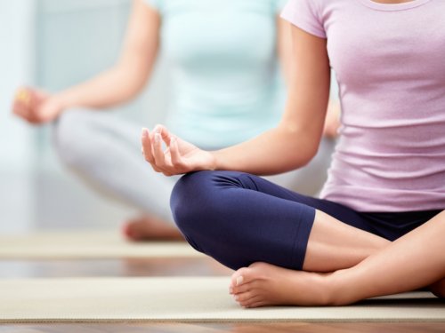 Pozycja jogi na choroby tarczycy relaks