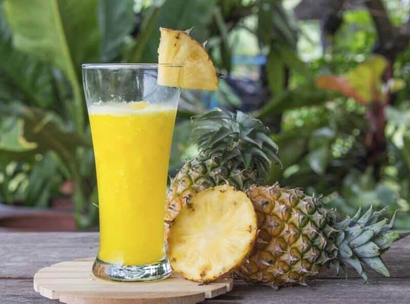 smoothie z ananasa - kuracje ananasowe