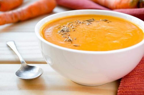 Zupa krem z marchwi i kurkumy