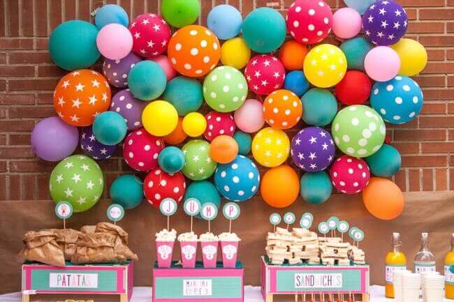 balony na ścianie