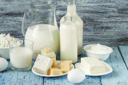 Jakie produkty mleczne zawierają najmniej laktozy?