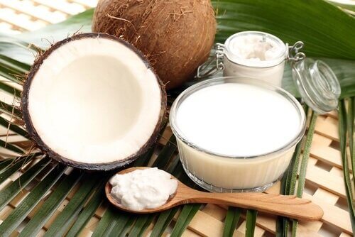 Mleczko kokosowe przyspiesza wzrost paznokci