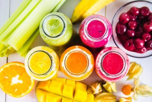 Smoothies – kolorowe i zdrowe od poniedziałku do niedzieli! Smoothies – kolorowe i zdrowe od poniedziałku do niedzieli!