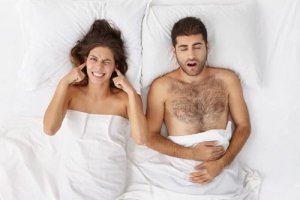 Powstrzymaj chrapanie w sposób naturalny