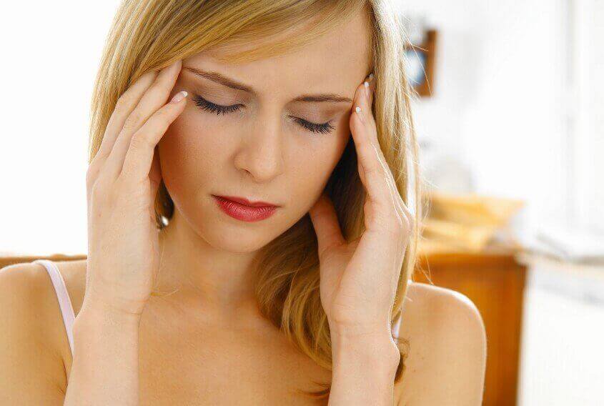 Ból głowy może oznaczać niewłaściwe nawodnienie organizmu.