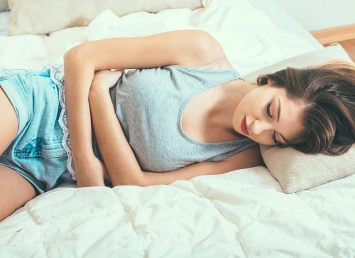 Cykl menstruacyjny - naturalne środki lecznicze służące jego uregulowaniu