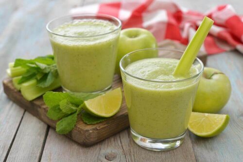sok z kapusty smoothie koktajle detoksykacyjne