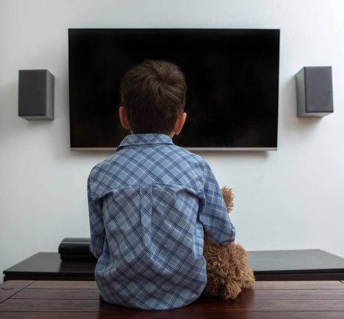 dziecko przed tv