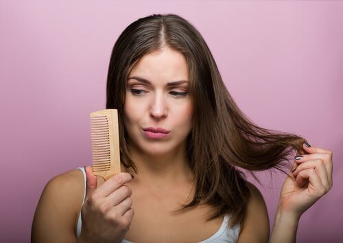 Kobieta i problemy z włosami - maseczki z marchwi mogą pomóc!