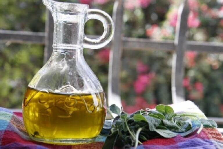 Olejek z oregano.