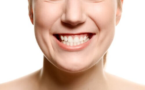 Zgrzytanie zębami czyli bruksizm - jak rozluźnić szczękę?
