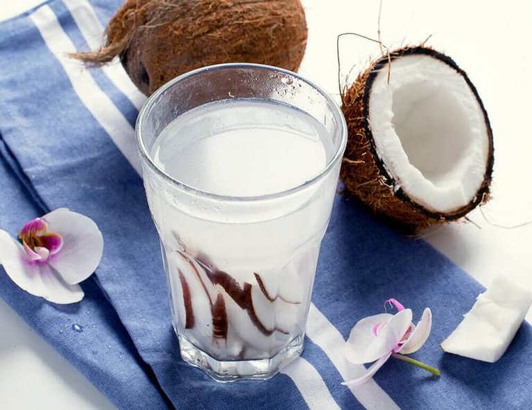 Woda kokosowa - jej 8 niesamowitych zalet