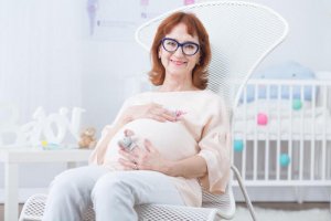 Macierzyństwo po 35 roku życia - poznaj wszystkie "za" i "przeciw"