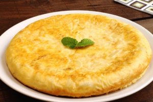 Hiszpańska tortilla z ziemniakami: 3 proste przepisy