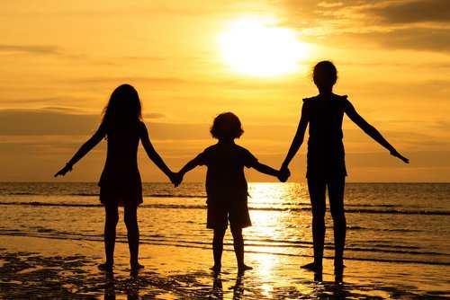 Szczęśliwe rodzeństwo.