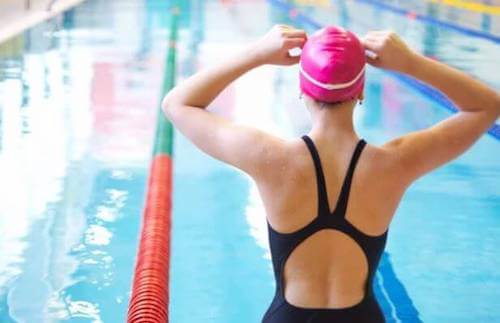 Popraw technikę pływania i pokonaj strach