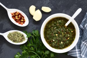 Sos chimichurri: zdrowy i smaczny dodatek