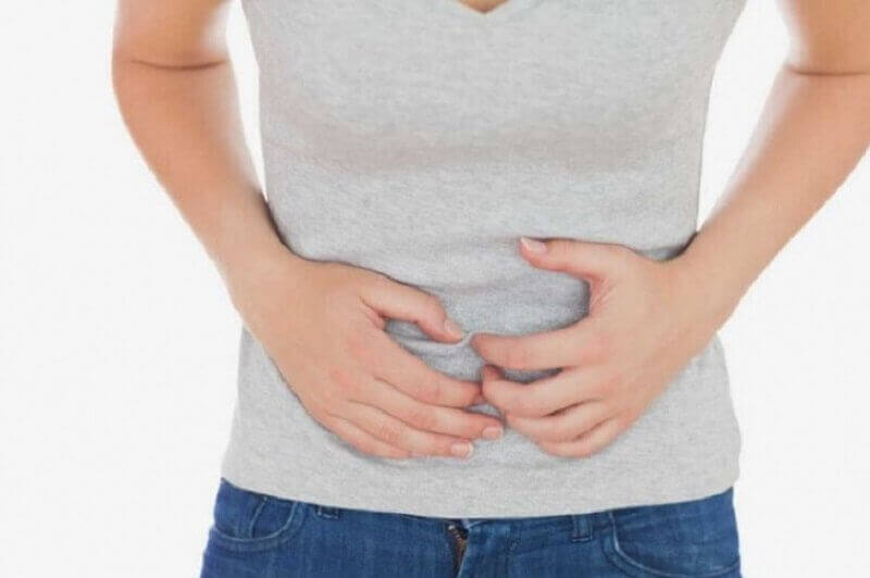 Żurawina pomaga poprawić trawienie i tranzyt jelitowy.