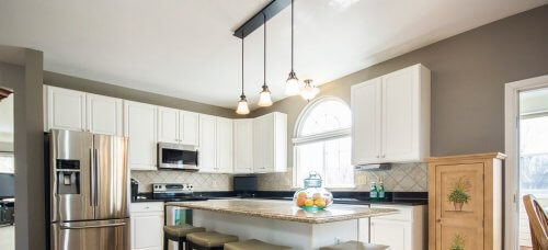 Czysta i jasna kuchnia