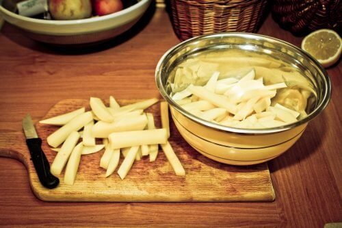 Frytki - przygotowanie.
