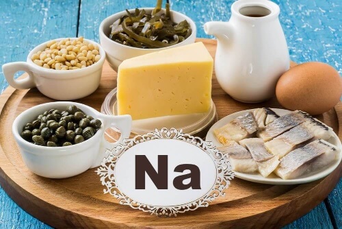 Jedz jak najczęściej produkty bogate w sód.