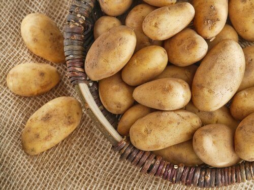 Jedzenie ziemniaków - korzyści i zagrożenia