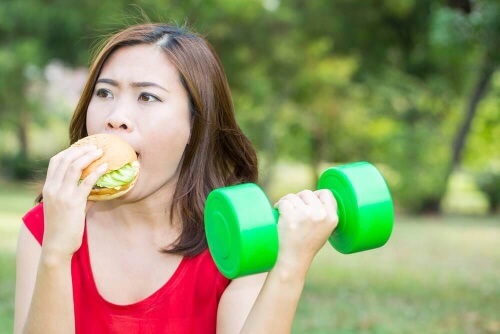 Posiłek po treningu: czy możesz jeść co chcesz?