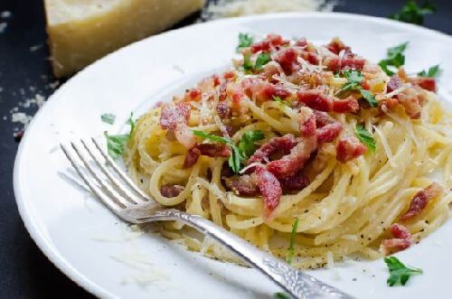 Spaghetti carbonara - poznaj wspaniały przepis!