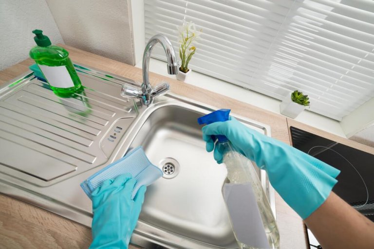 Zlew - 6 sposobów czyszczenia i dezynfekcji