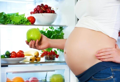 Dieta przyszłej mamy – co jeść w ciąży?