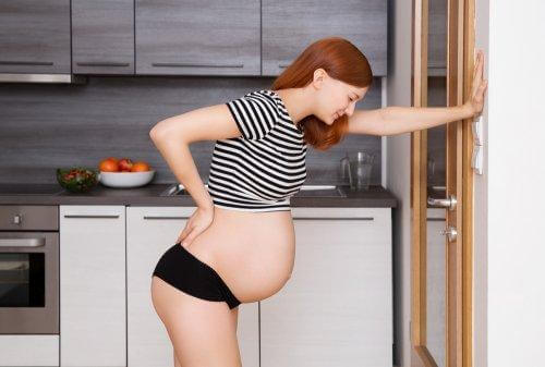 kobieta w ciąży indukcja porodu 2
