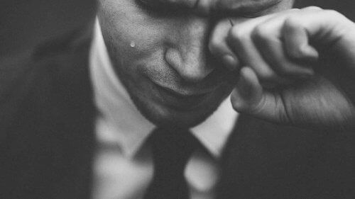 Korzyści z płaczu wiążą się przede wszystkim z obniżeniem napięcia.