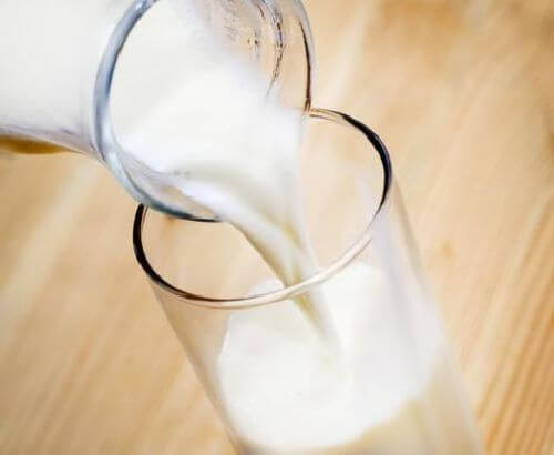 Nalewanie mleka