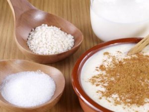 Łatwy, pyszny i pożywny pudding ryżowy